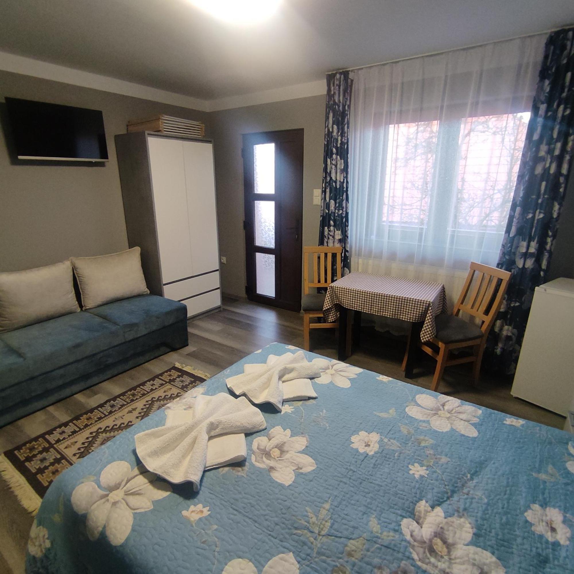 Kovacs Guesthouse Прайд Экстерьер фото