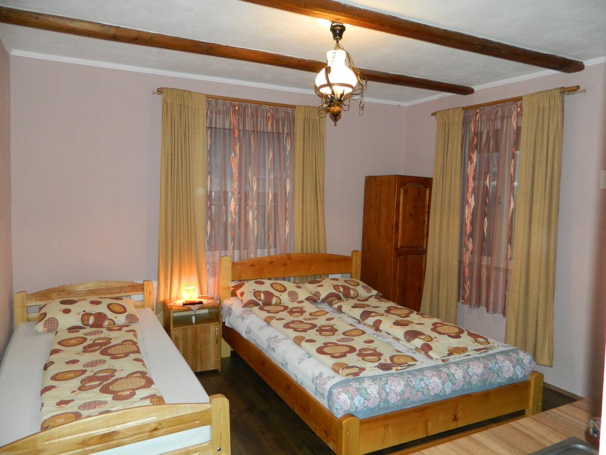 Kovacs Guesthouse Прайд Экстерьер фото